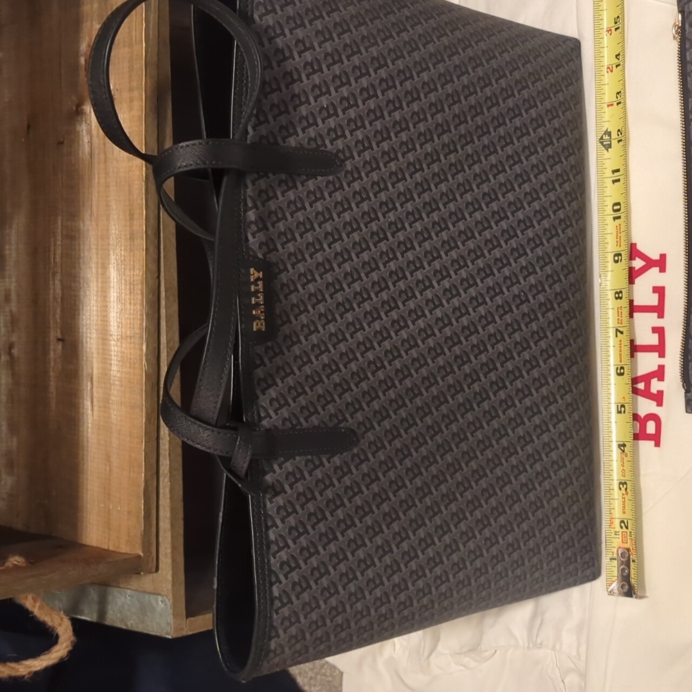Bally Monogram Tote with Pouch - Picture 15 of 16
